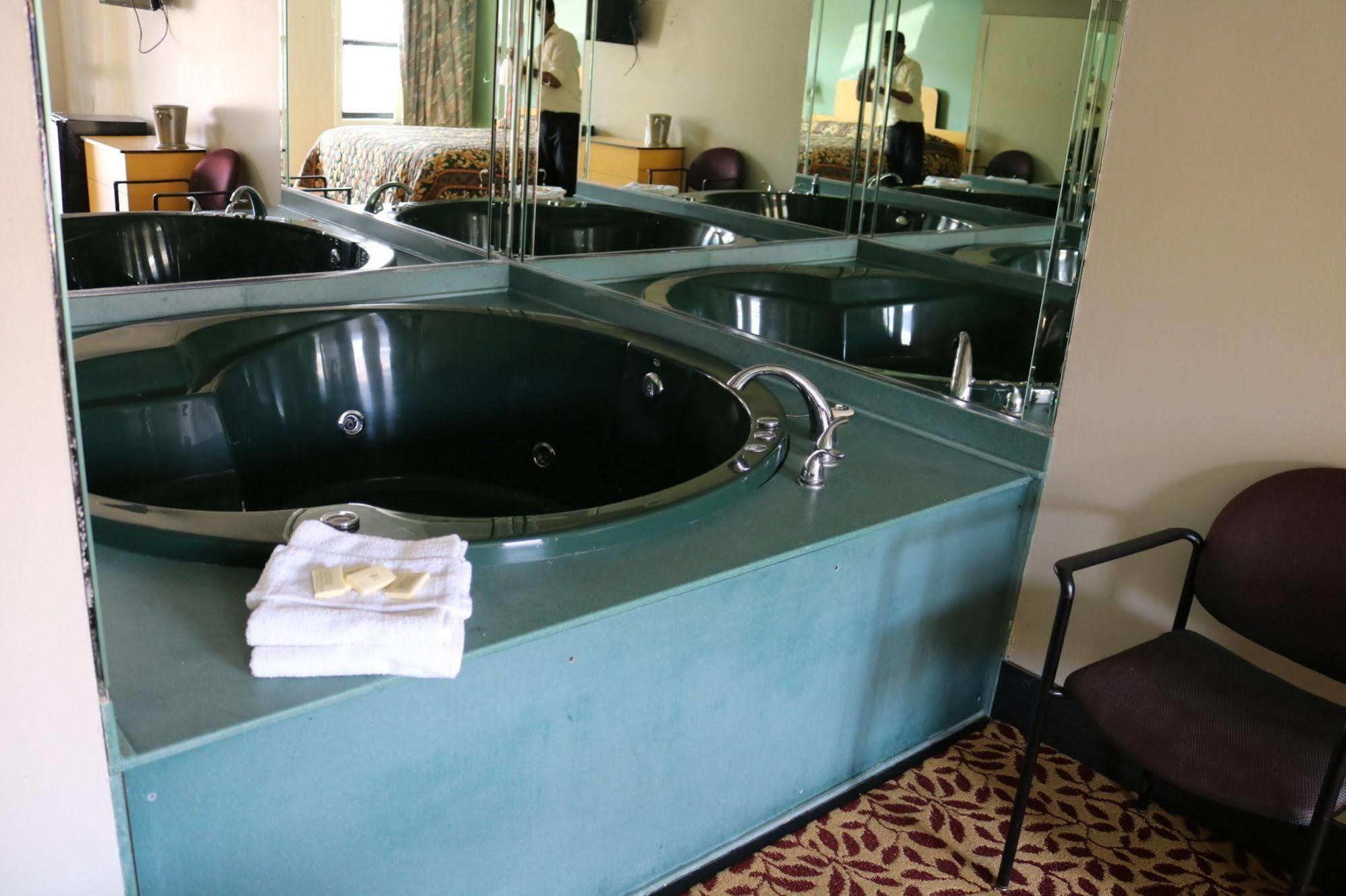 Miami Inn & Suites Oak Lawn Dış mekan fotoğraf