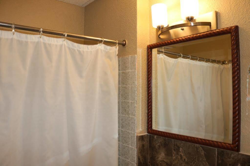 Miami Inn & Suites Oak Lawn Dış mekan fotoğraf